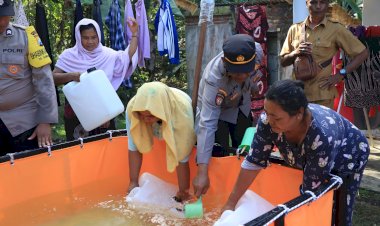 Polres-Malang-Salurkan-Bantuan-Air-Bersih-di-Dua-Desa